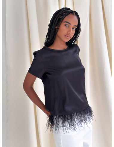 T-SHIRT WITH FEATHERS